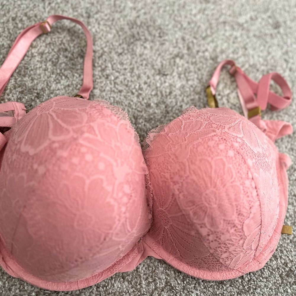 Victoria's Secret Pink Lace Push-Up Bra